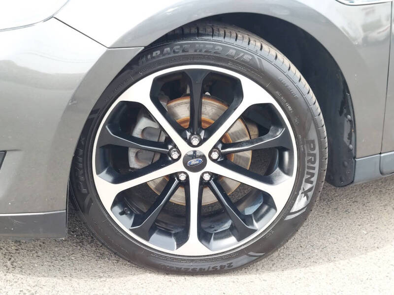 2015 Ford Taurus SEL