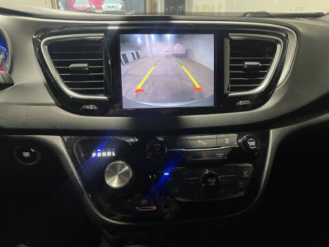 2018 Chrysler Pacifica Touring L Plus