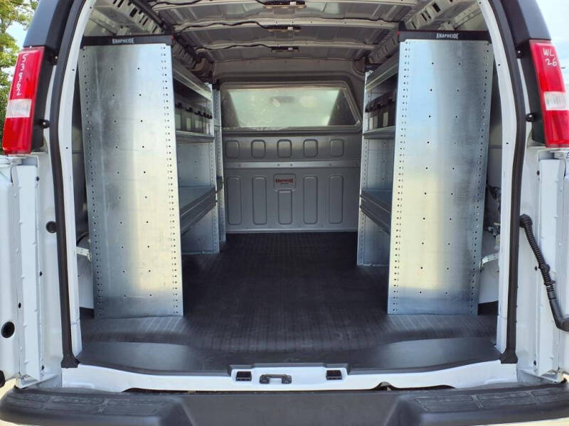 2025 Chevrolet Express 2500