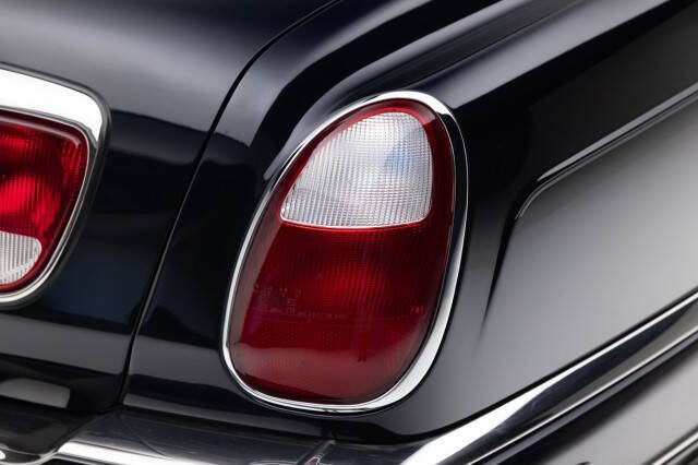 2001 Rolls-Royce Park Ward