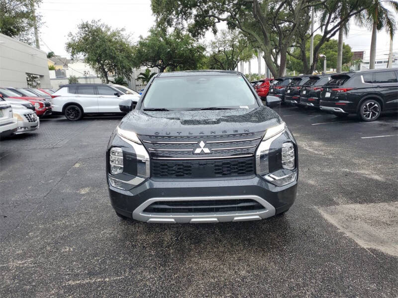 2025 Mitsubishi Outlander PHEV SE