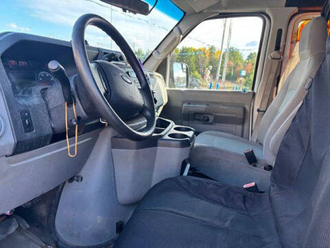 2013 Ford E-Series E-350 SD