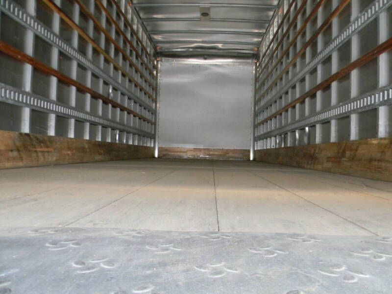 2025 Freightliner M2 106