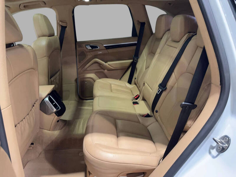 2015 Porsche Cayenne S E-Hybrid