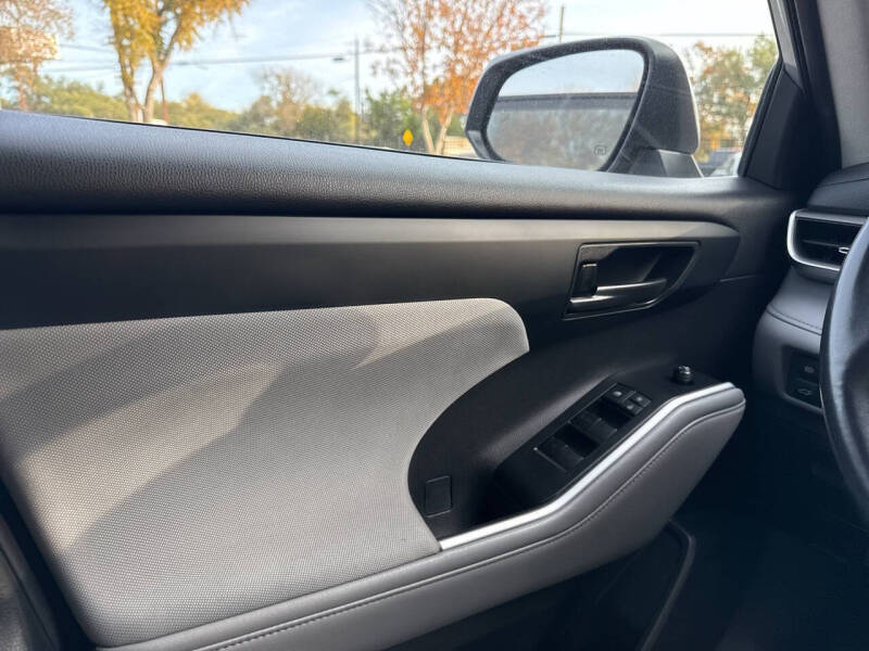 2021 Toyota Highlander Hybrid LE