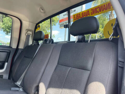 2009 Mitsubishi Raider LS