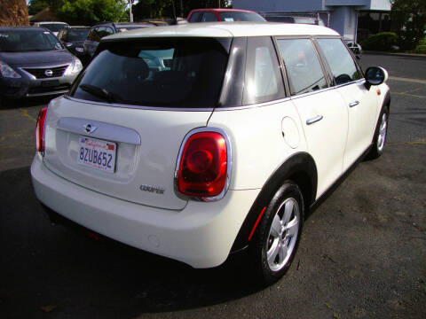 2015 MINI Hardtop 4 Door Cooper