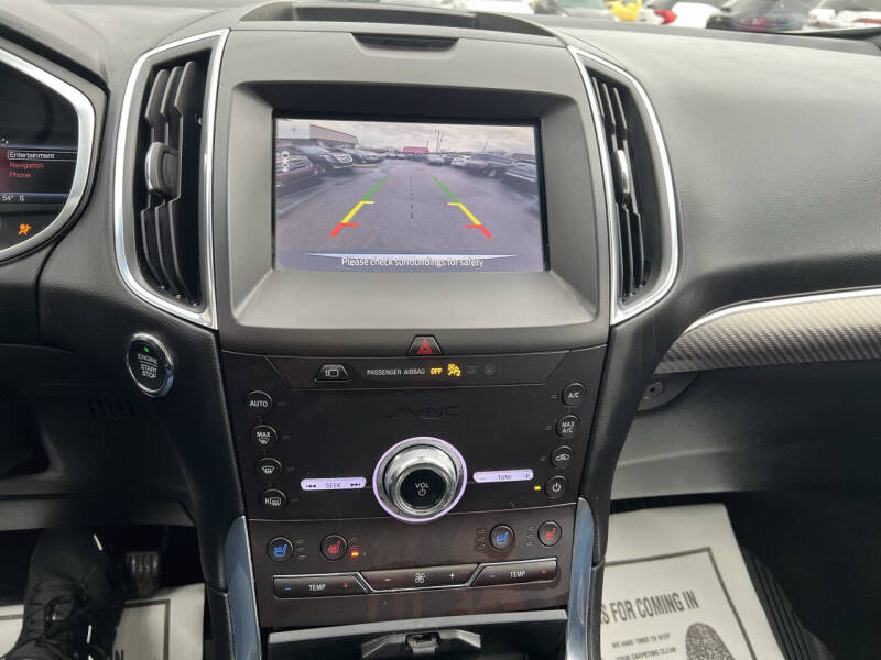 2020 Ford Edge Titanium