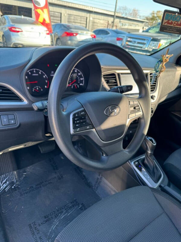 2019 Hyundai Accent SE