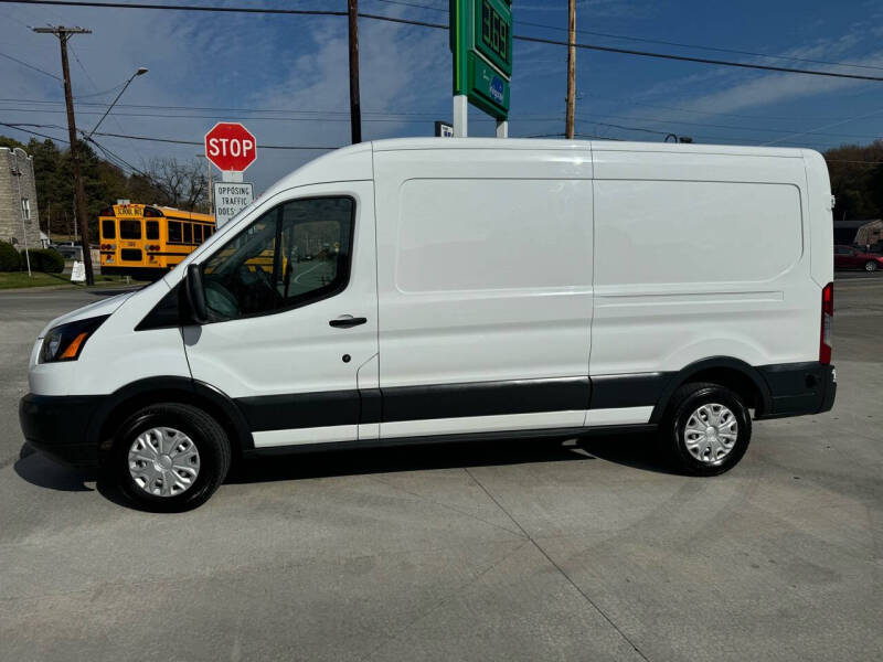 2016 Ford Transit Base photo 3