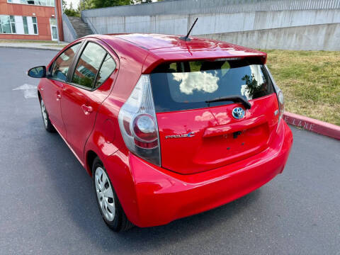 2014 Toyota Prius c