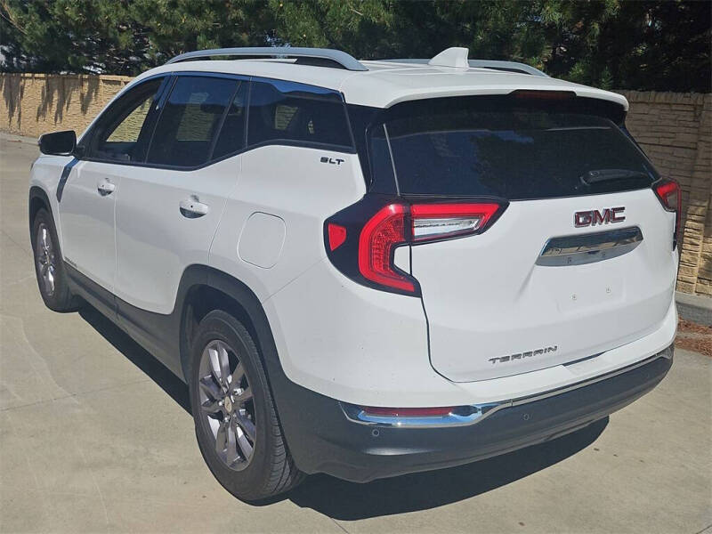 2023 GMC Terrain SLT