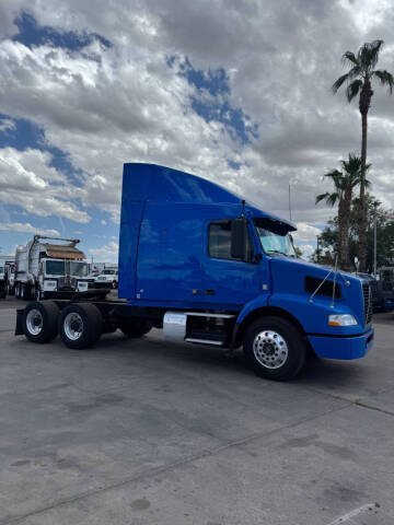2012 Volvo VNL Super Singles