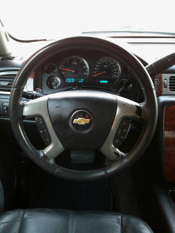 2011 Chevrolet Avalanche LT