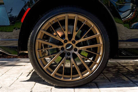 2025 Aston Martin DBX 707