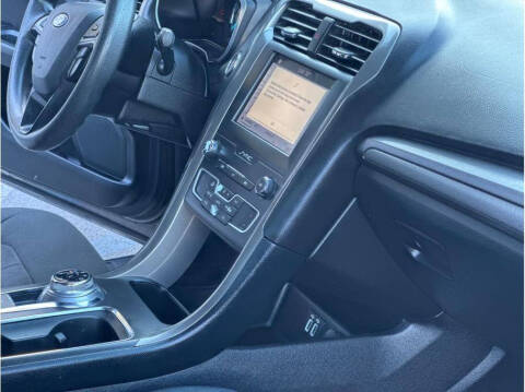 2019 Ford Fusion Hybrid SE