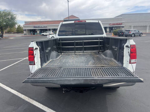 2005 Nissan Titan SE