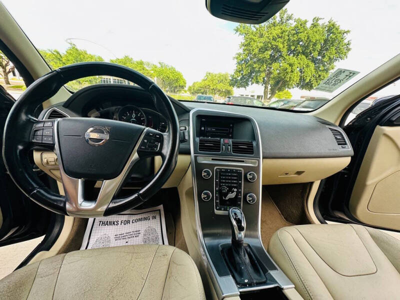 2015 Volvo XC60 T5 Drive-E Premier Plus