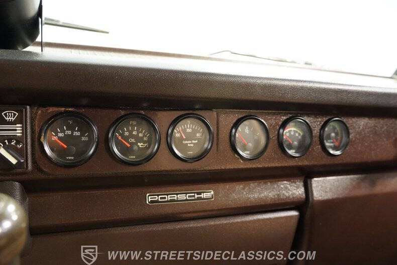 1982 Volkswagen Vanagon Camper
