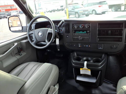2025 Chevrolet Express 2500