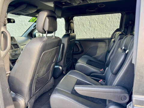 2016 Dodge Grand Caravan SXT Plus