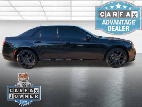 2023 Chrysler 300 Touring