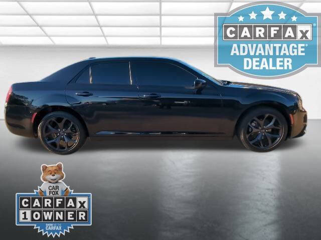 2023 Chrysler 300 Touring