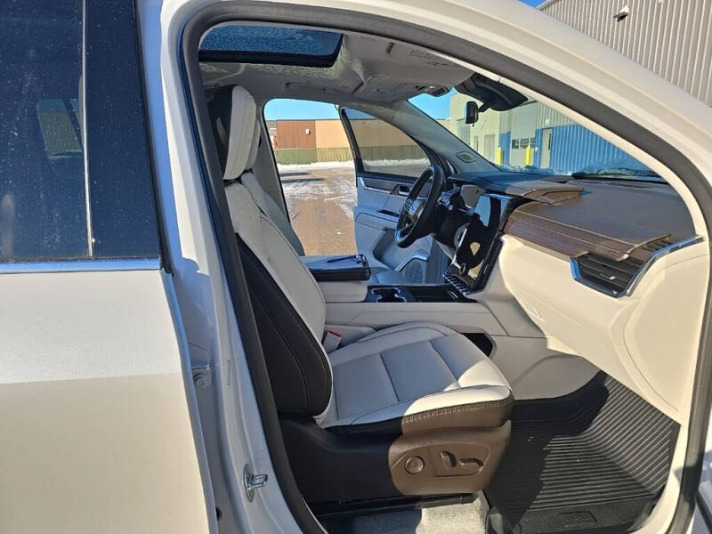 2025 GMC Acadia Denali