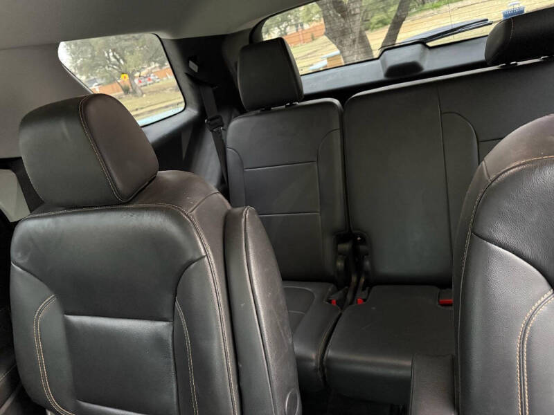 2020 Chevrolet Traverse LT Leather