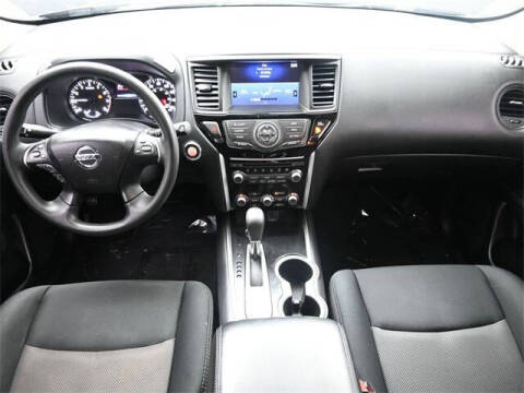 2019 Nissan Pathfinder S