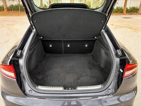 2022 Kia Stinger GT1