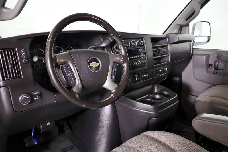 2017 Chevrolet Express LS 2500