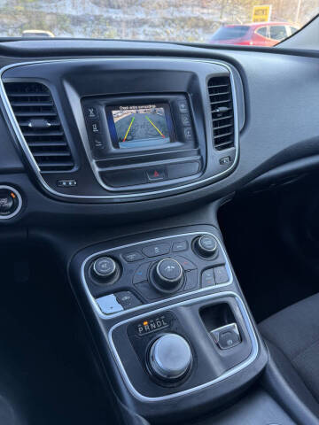 2016 Chrysler 200 Limited