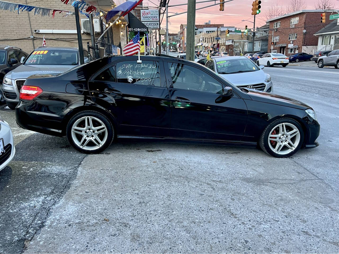 2010 Mercedes-Benz E-Class E 350 Sport 4MATIC AWD 4dr Sedan - Black exterior view 13