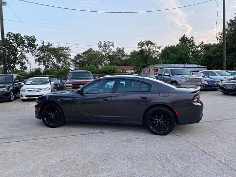 2017 Dodge Charger SXT