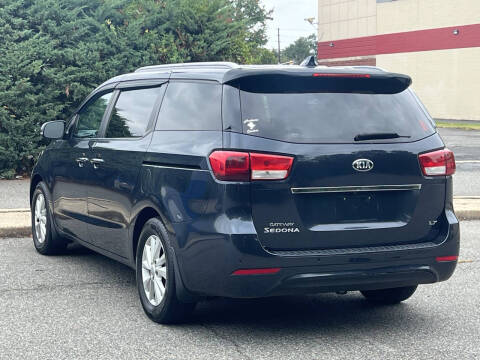 2015 Kia Sedona LX