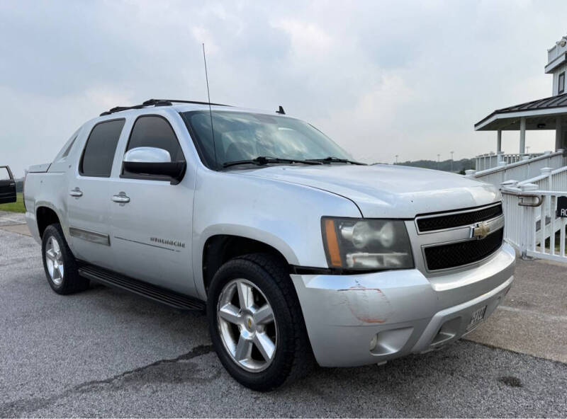 2011 Chevrolet Avalanche LT