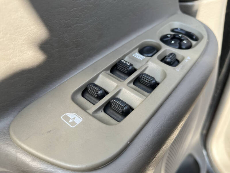 2004 Dodge Ram 1500 SLT