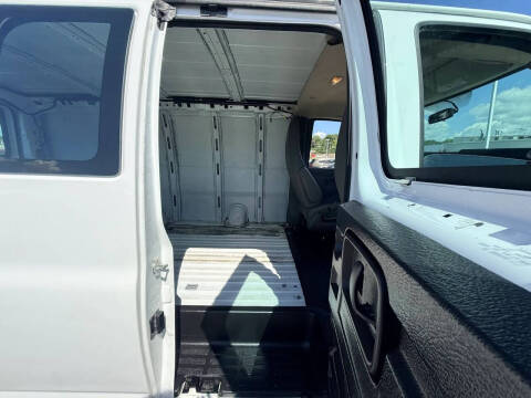 2018 Chevrolet Express 2500