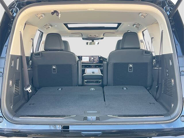 2025 Infiniti QX80 Pure