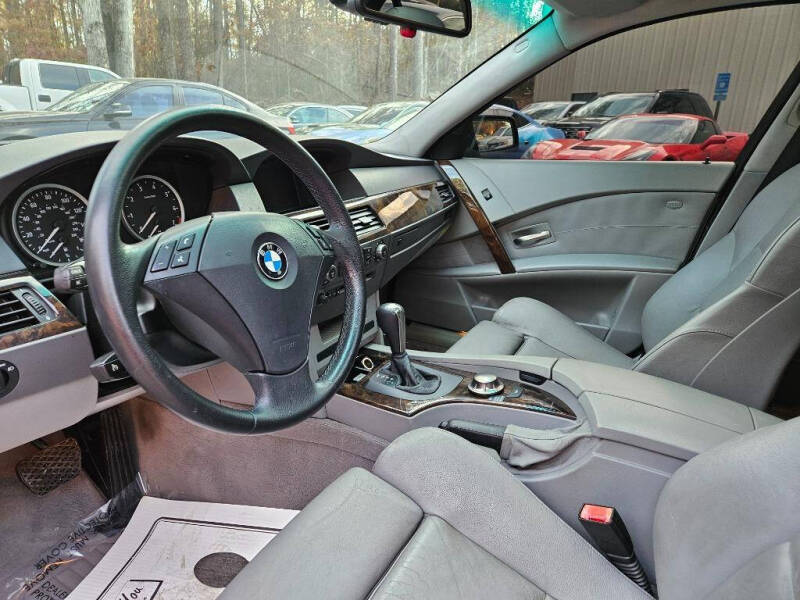 2004 BMW 5 Series 525i