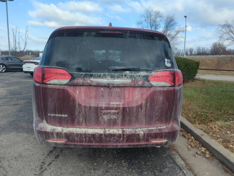 2020 Chrysler Voyager LXi