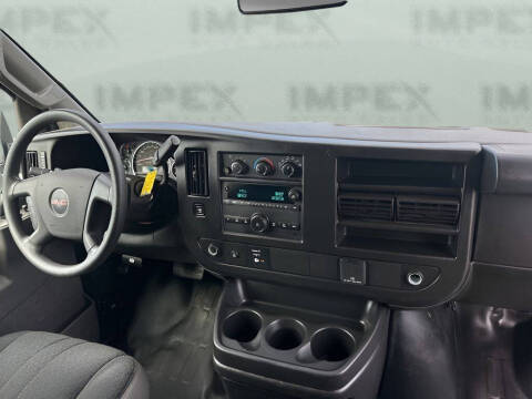 2023 GMC Savana 2500