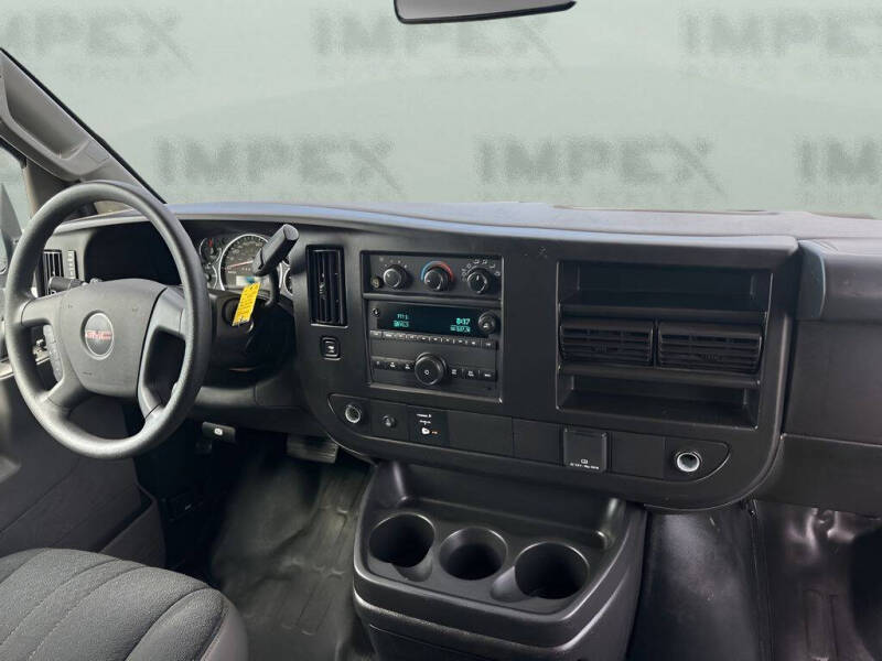 2023 GMC Savana 2500