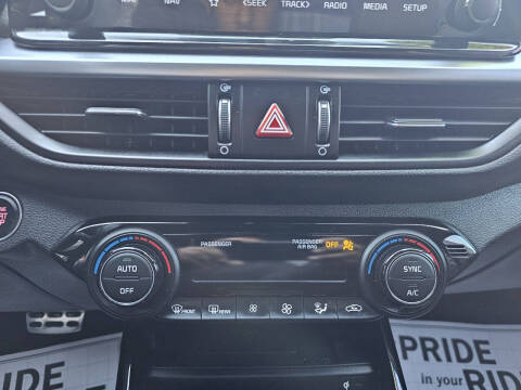 2022 Kia Forte GT Line