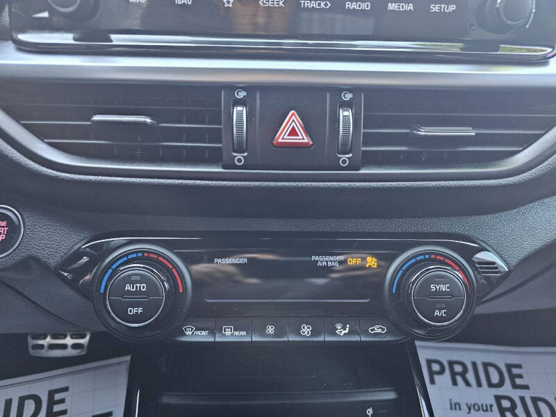 2022 Kia Forte GT Line