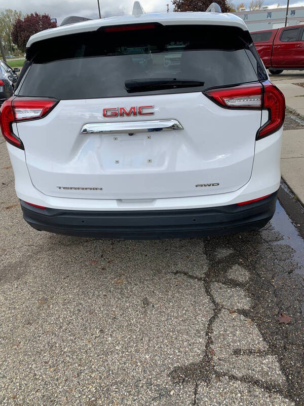 2023 GMC Terrain SLE
