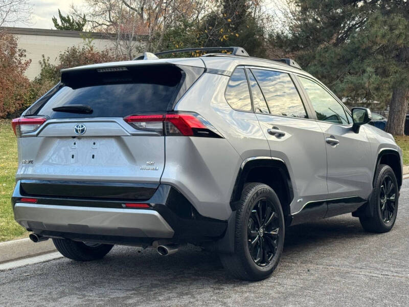 2023 Toyota RAV4 Hybrid SE