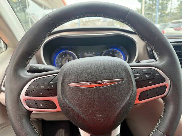 2023 Chrysler Voyager LX