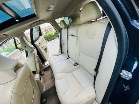 2015 Volvo XC60 T5 Drive-E Premier Plus